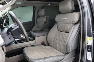 2025 Ford Super Duty F-350 Platinum