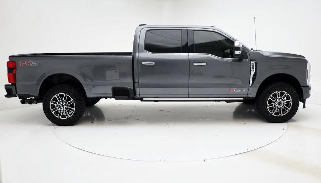2025 Ford Super Duty F-350 Platinum