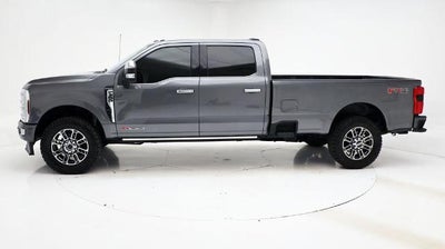 2025 Ford Super Duty F-350 Platinum
