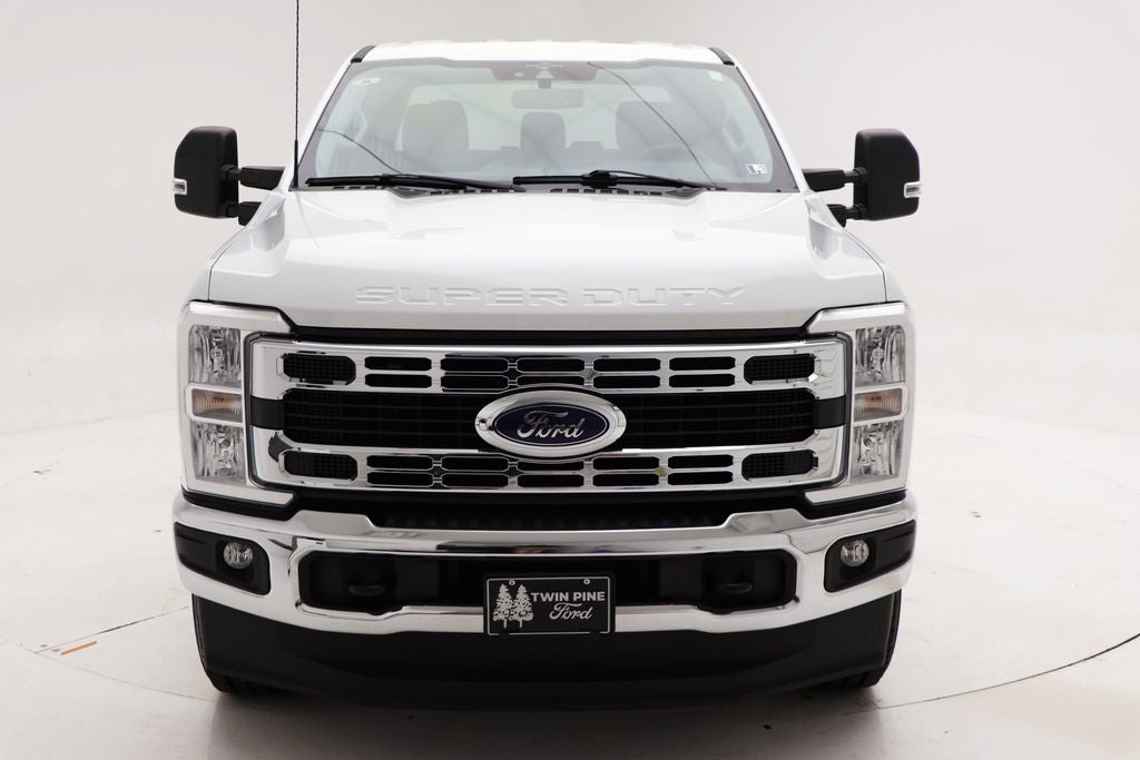2023 Ford Super Duty F-350 XLT