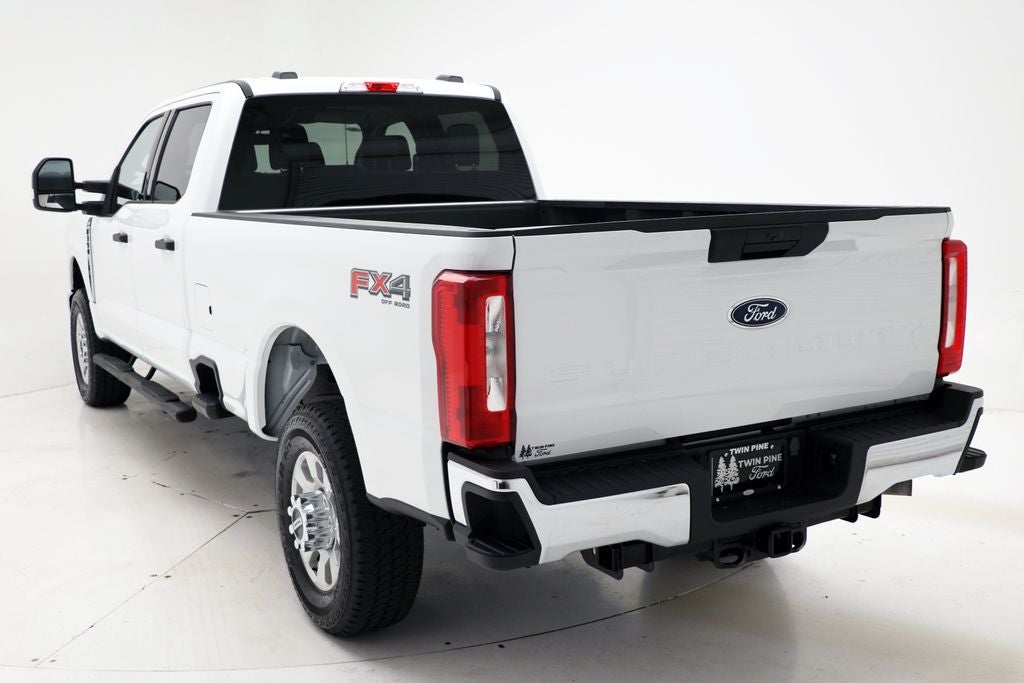 2023 Ford Super Duty F-350 XLT