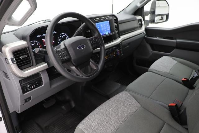 2023 Ford Super Duty F-350 XLT