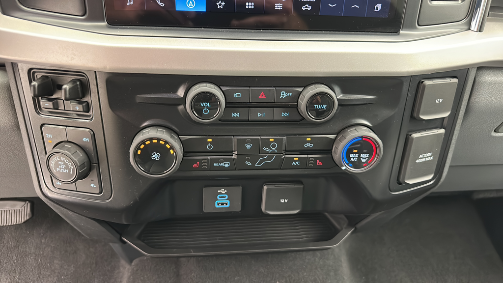 2025 Ford Super Duty F-350 XLT