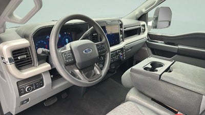 2025 Ford Super Duty F-350 XLT