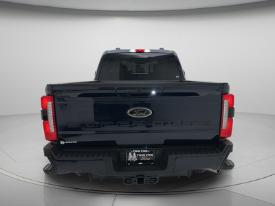 2025 Ford Super Duty F-350 Lariat
