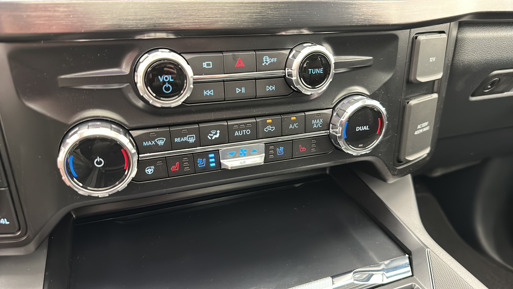 2026 Ford Super Duty F-350 Lariat