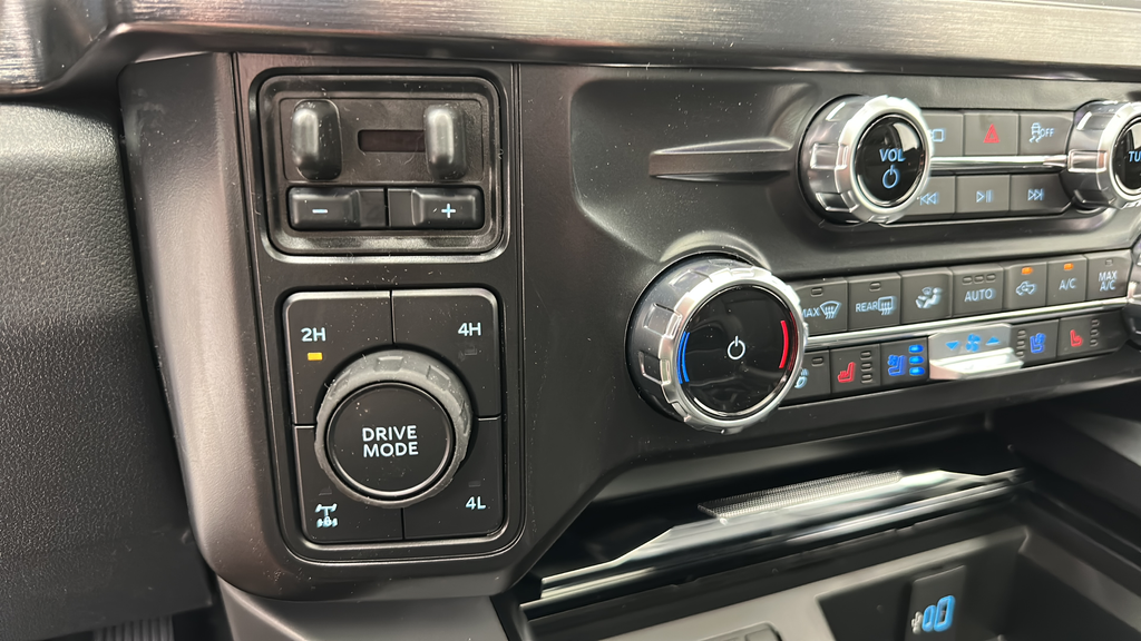 2026 Ford Super Duty F-350 Lariat