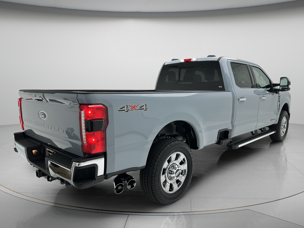 2026 Ford Super Duty F-350 Lariat