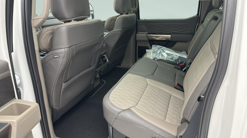 2026 Ford Super Duty F-350 Platinum DRW