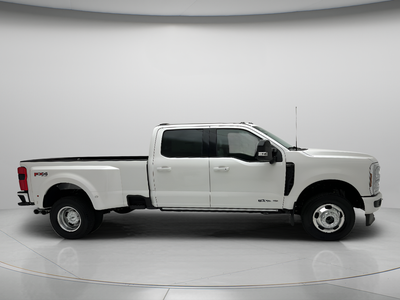 2026 Ford Super Duty F-350 Platinum DRW