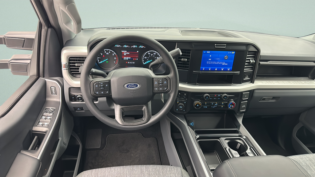 2026 Ford Super Duty F-350 XLT