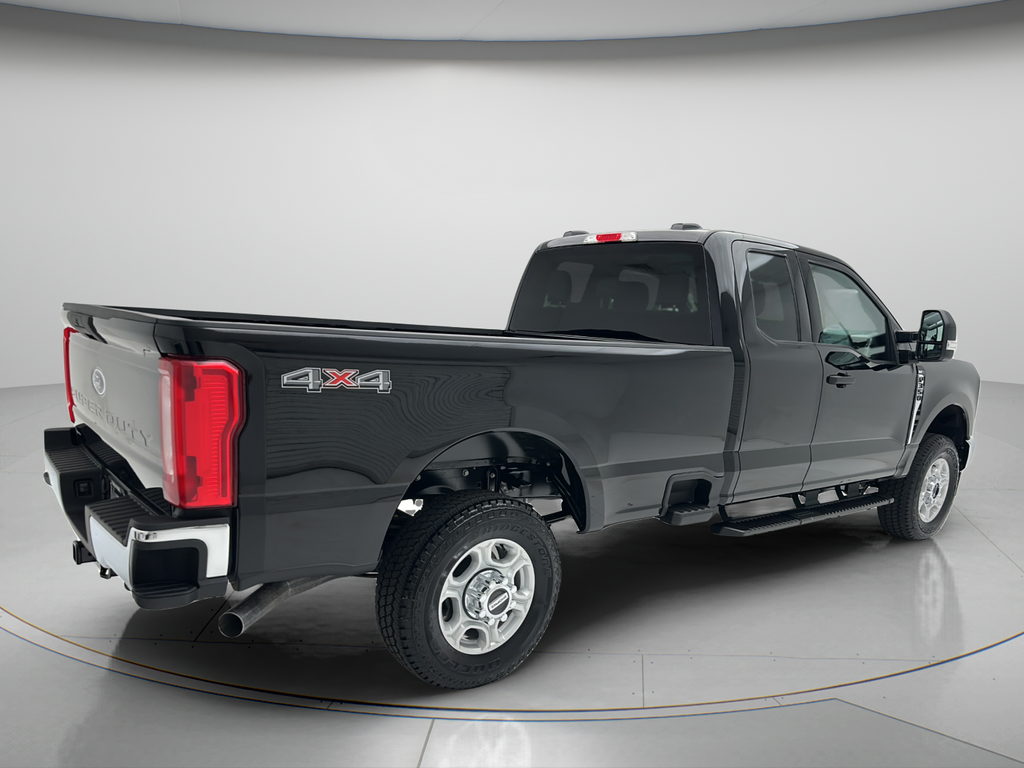 2026 Ford Super Duty F-350 XLT