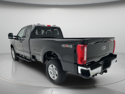 2026 Ford Super Duty F-350 XLT