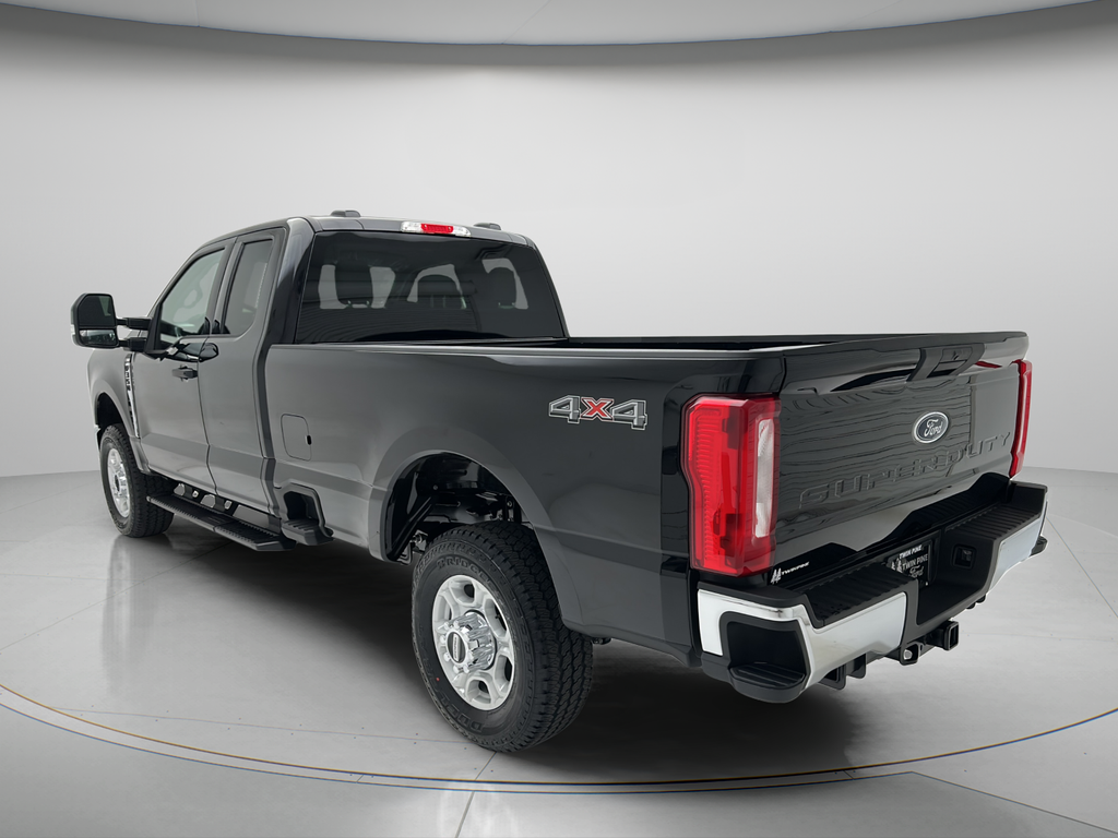 2026 Ford Super Duty F-350 XLT