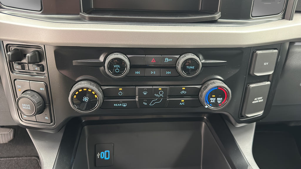 2026 Ford Super Duty F-350 XLT