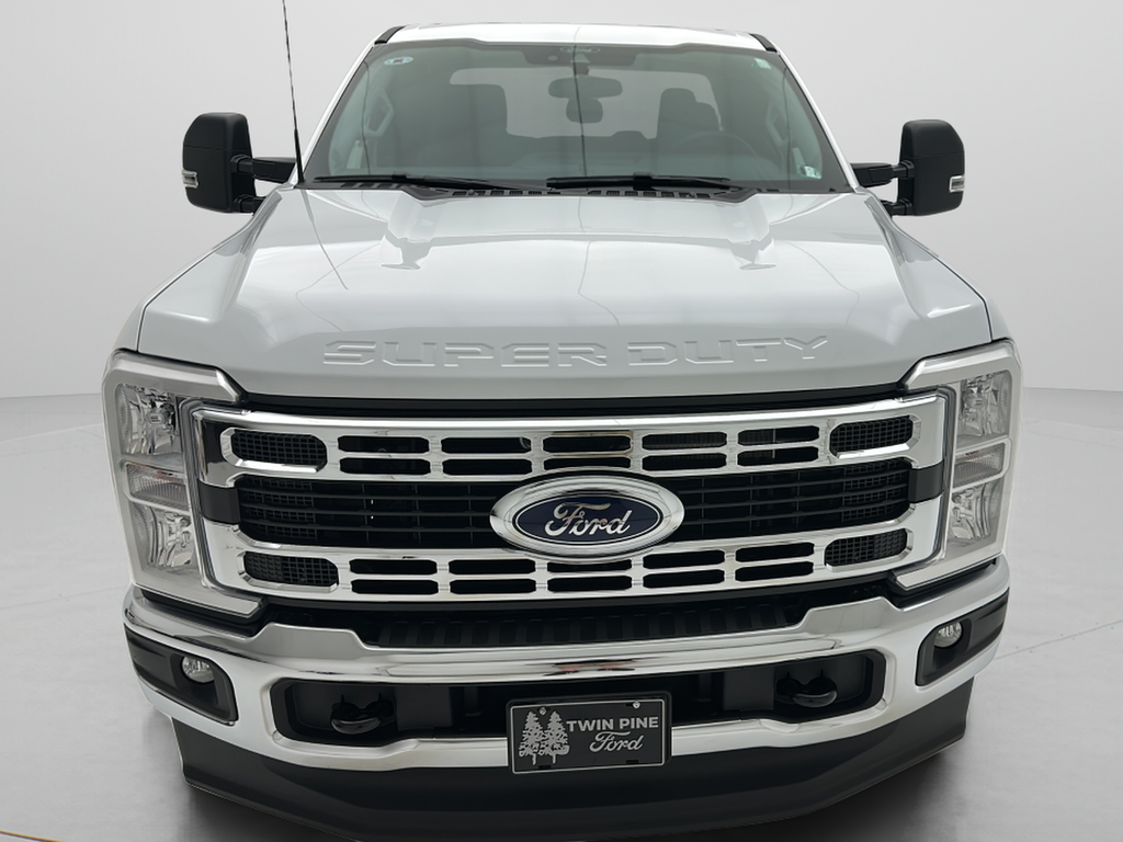2026 Ford Super Duty F-350 XLT