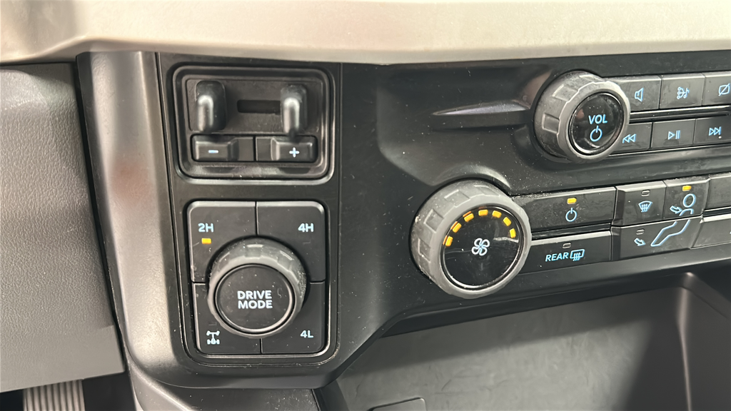 2023 Ford Super Duty F-350 F-350 XLT