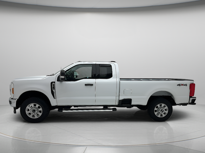 2023 Ford Super Duty F-350 F-350 XLT