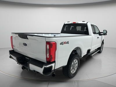 2023 Ford Super Duty F-350 F-350 XLT