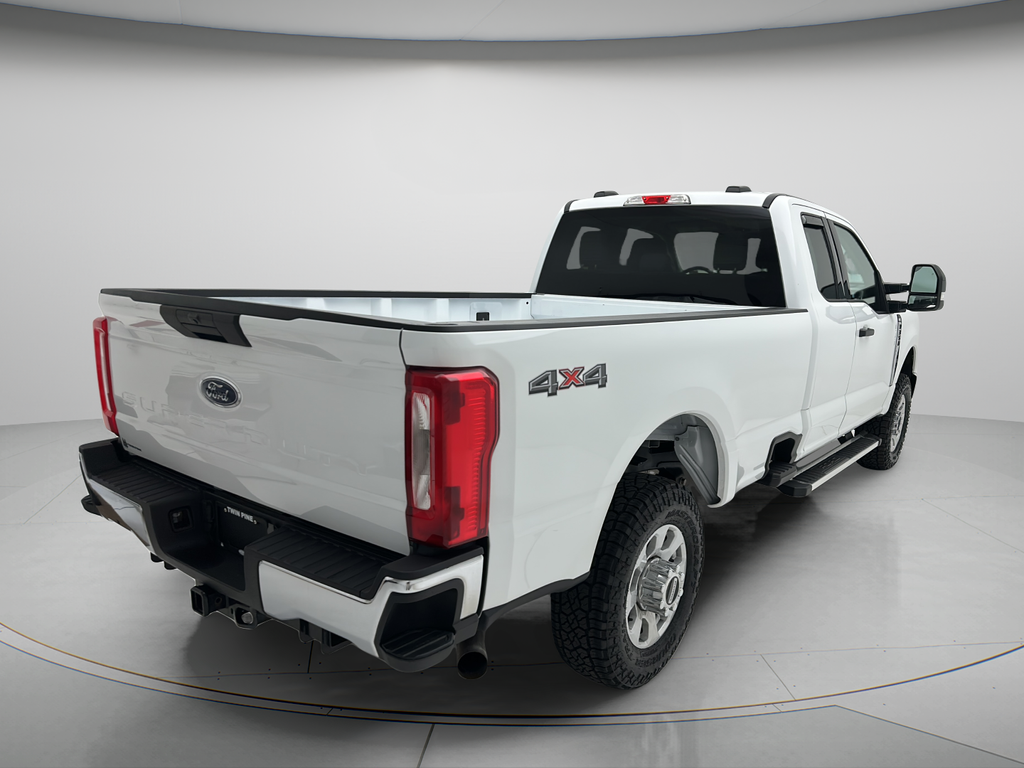 2023 Ford Super Duty F-350 F-350 XLT
