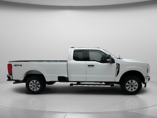 2023 Ford Super Duty F-350 XLT