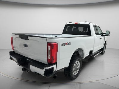 2023 Ford Super Duty F-350 XLT