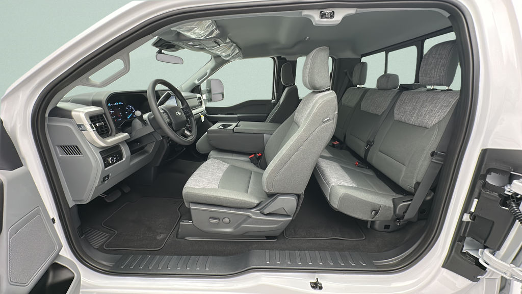2026 Ford Super Duty F-350 XLT