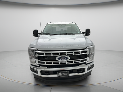 2026 Ford Super Duty F-350 XLT