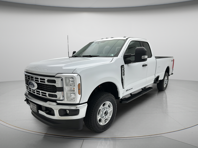2026 Ford Super Duty F-350 XLT