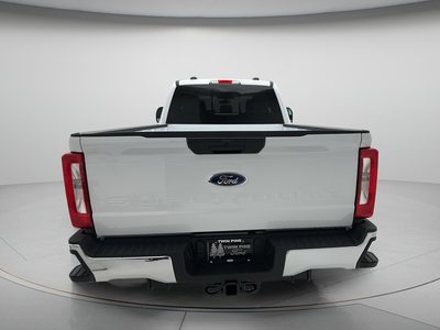 2026 Ford Super Duty F-350 XLT