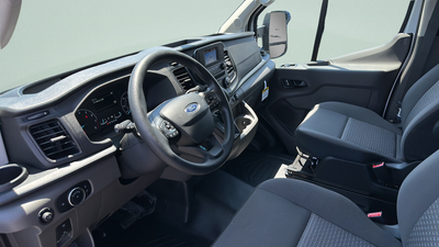 2025 Ford Transit 250 Base