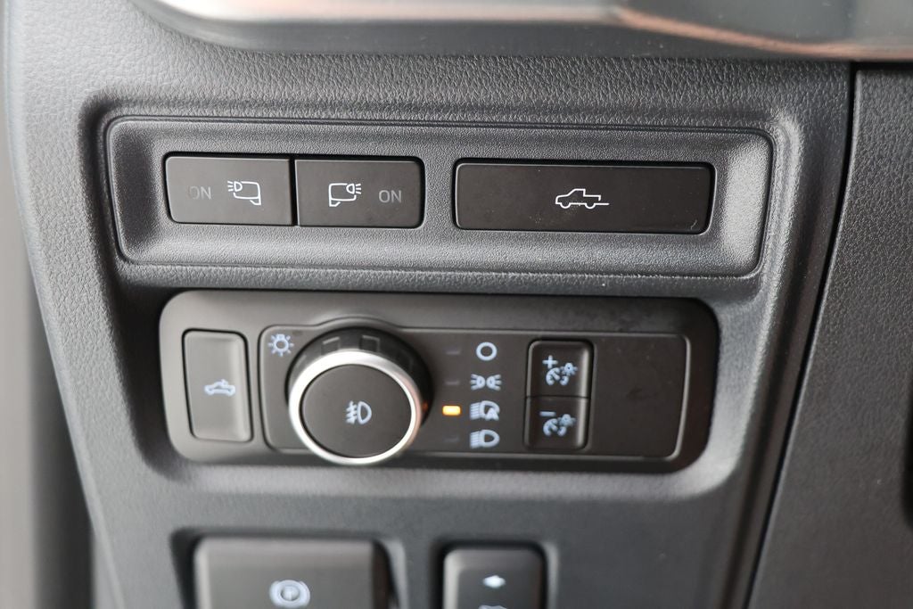 2023 Ford F-150 Base