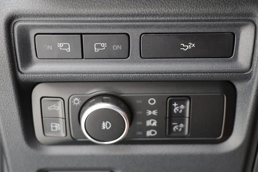 2023 Ford F-150 Base