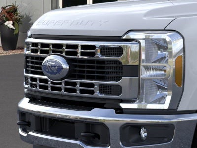 2025 Ford Super Duty F-350 XLT