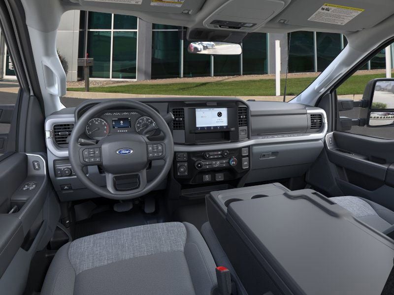 2025 Ford Super Duty F-350 XLT