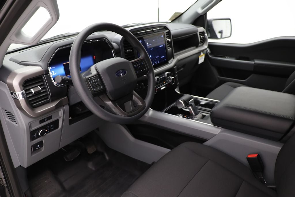 2024 Ford F-150 Lightning Pro