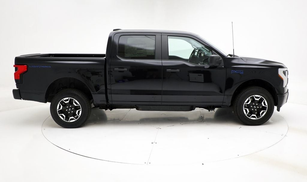 2024 Ford F-150 Lightning Pro