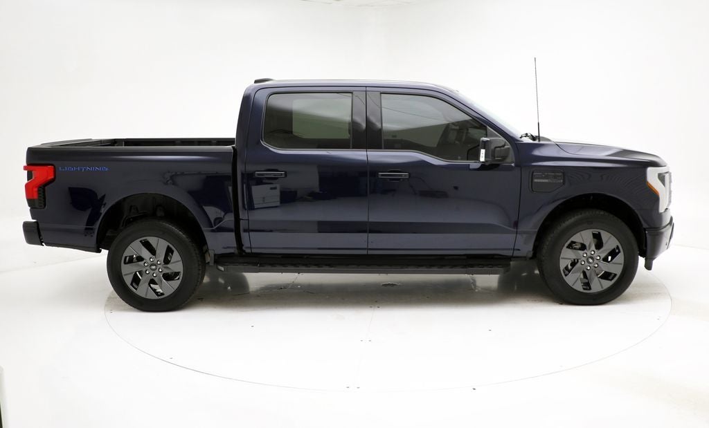 2023 Ford F-150 Lightning Lariat