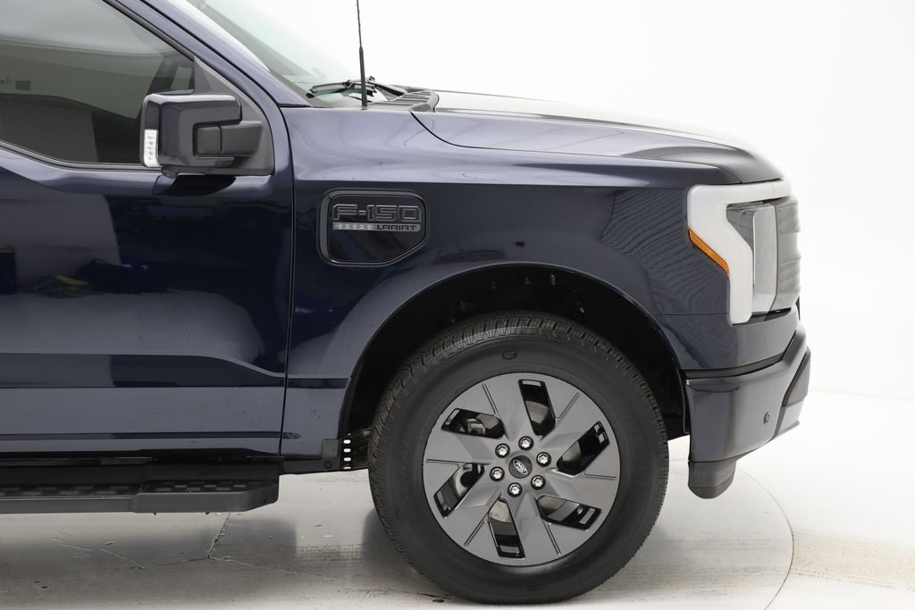 2023 Ford F-150 Lightning Lariat