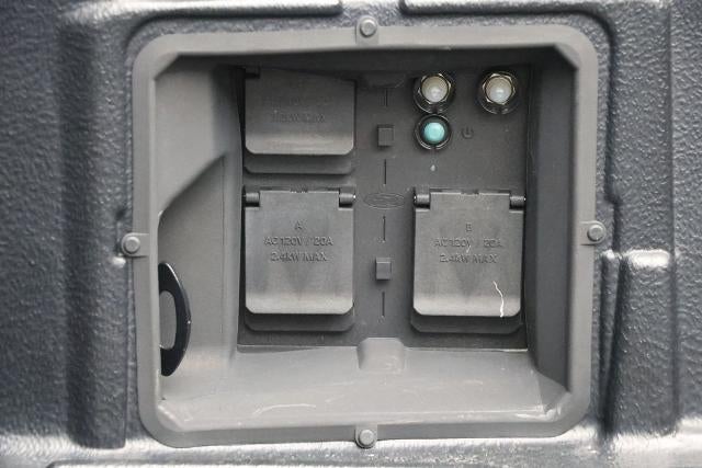 2023 Ford F-150 Lightning Lariat