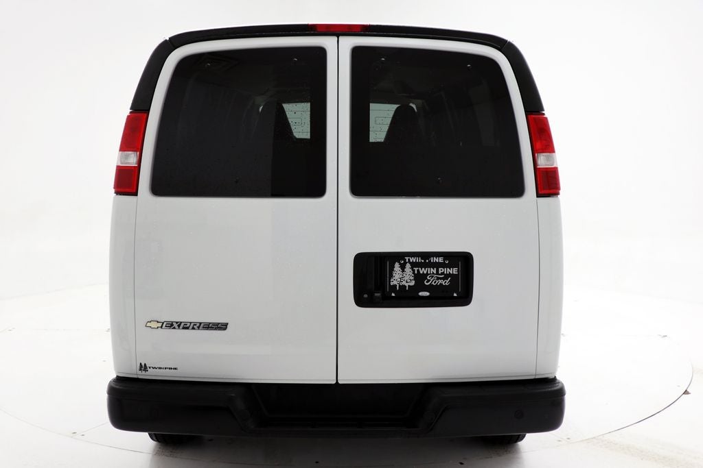 2023 Chevrolet Express 3500 LS Passenger
