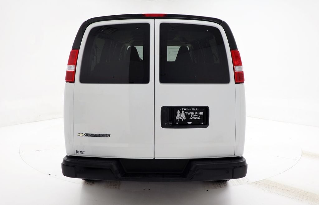 2023 Chevrolet Express 3500 LS Passenger