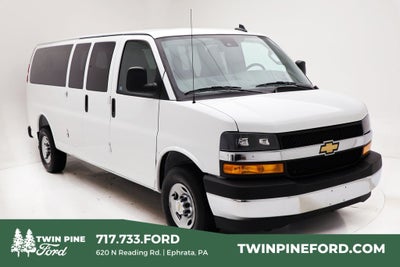 2025 Chevrolet Express 3500 LT Passenger
