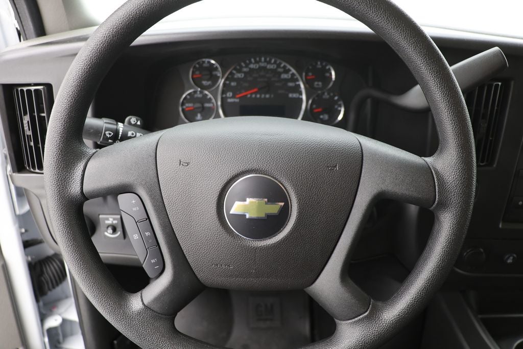 2025 Chevrolet Express 3500 LT Passenger