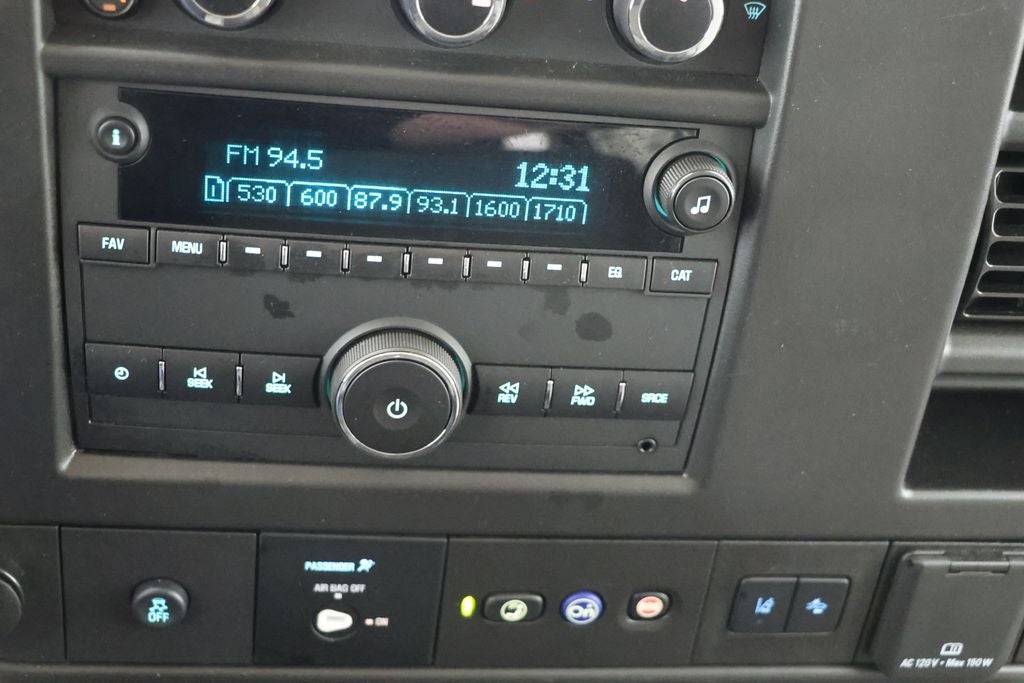 2025 Chevrolet Express 3500 LT Passenger