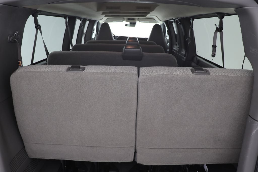 2025 Chevrolet Express 3500 LT Passenger