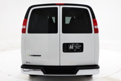 2025 Chevrolet Express 3500 LT Passenger