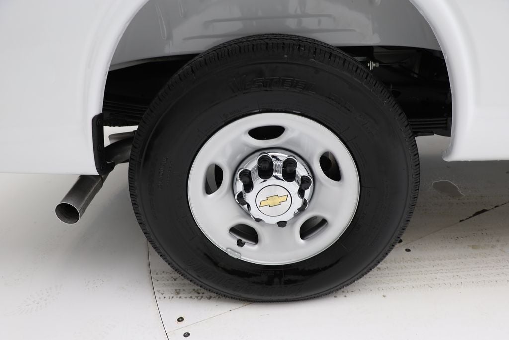 2025 Chevrolet Express 3500 LT Passenger