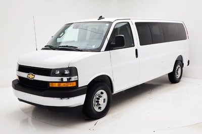 2025 Chevrolet Express 3500 LT Passenger