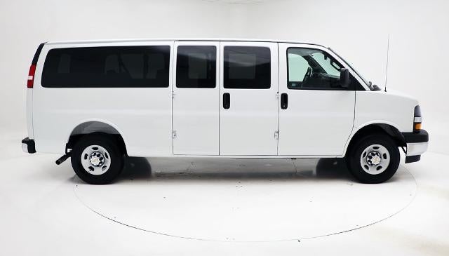 2025 Chevrolet Express 3500 LT Passenger